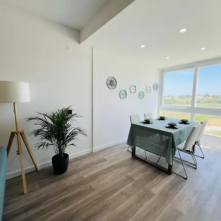 Arrifana Sunrise & Mountain View *